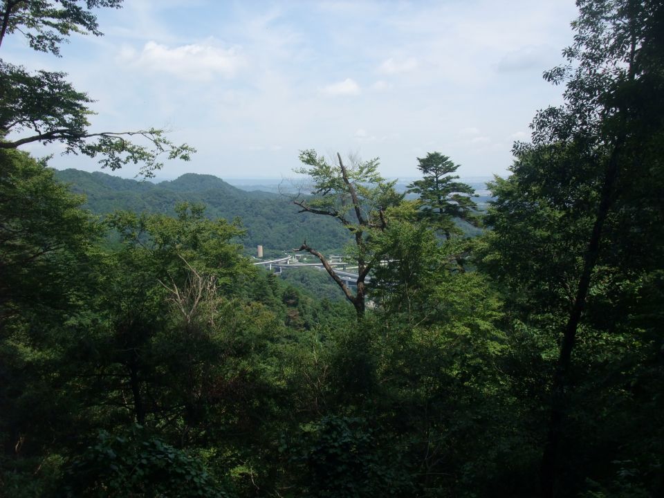����05